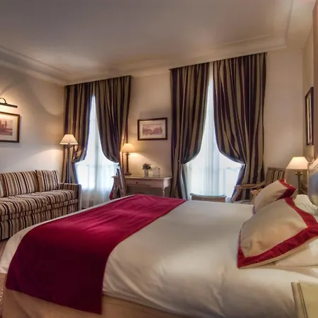Hotel Western Premier Trocadero La Tour 4*