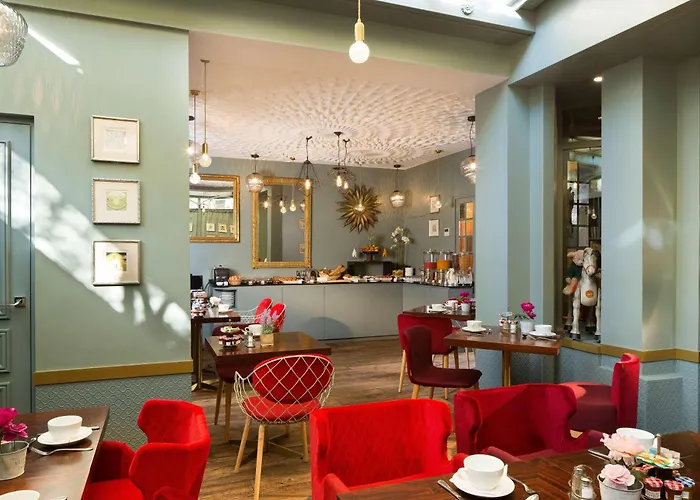 Ξενοδοχείο Western Premier Trocadero La Tour 4*