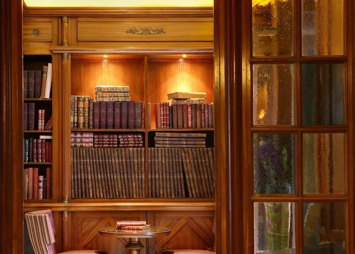 Ξενοδοχείο Western Premier Trocadero La Tour 4*