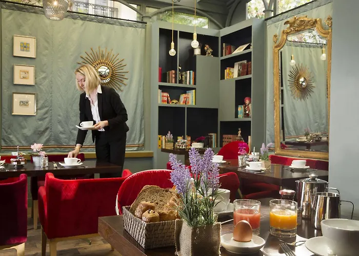 Ξενοδοχείο Western Premier Trocadero La Tour 4*