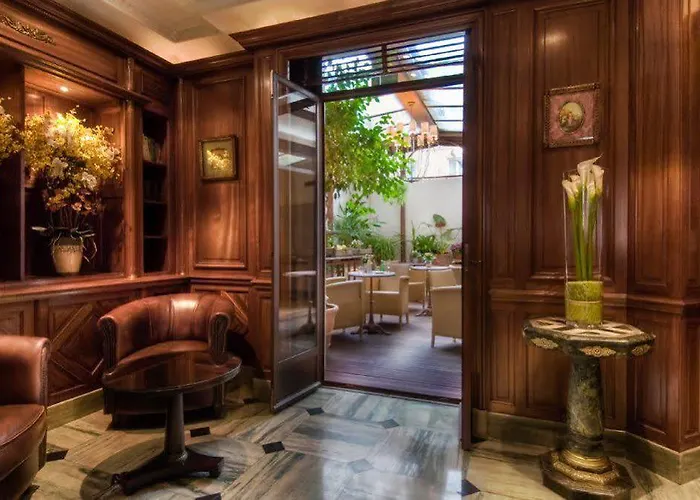 Western Premier Trocadero La Tour 4*